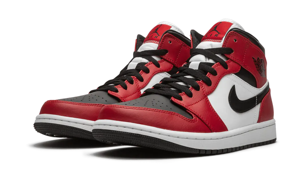 Jordan 1 Mid Chicago Black Toe