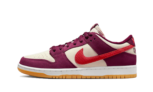 Nike SB Dunk Low Skate Like A Girl Bordeaux